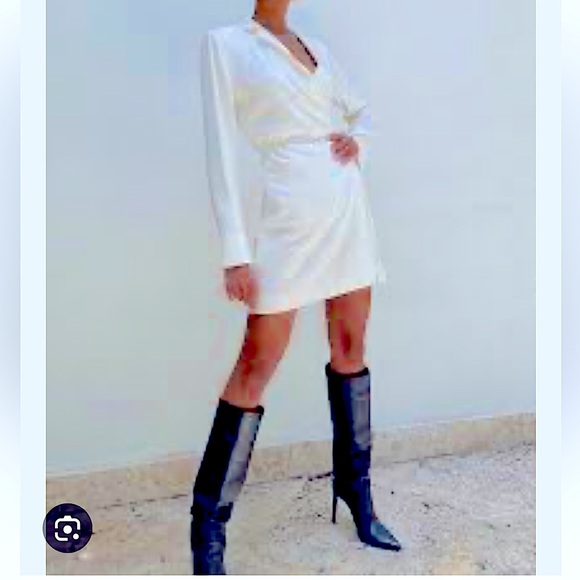 NWOT Aritzia Babaton Elegant Wrap Long Sleeve Dress Size XS - Picture 1 of 12